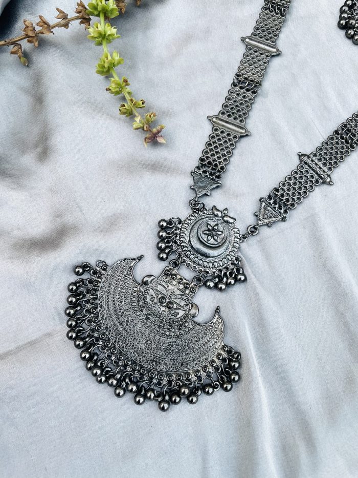 Black long necklace - Image 4