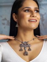 Adya Long necklace - Image 4