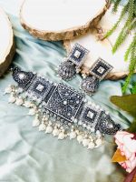 Premium choker set white