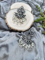Nimisha earrings - Image 5