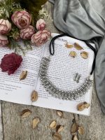 Mansi choker