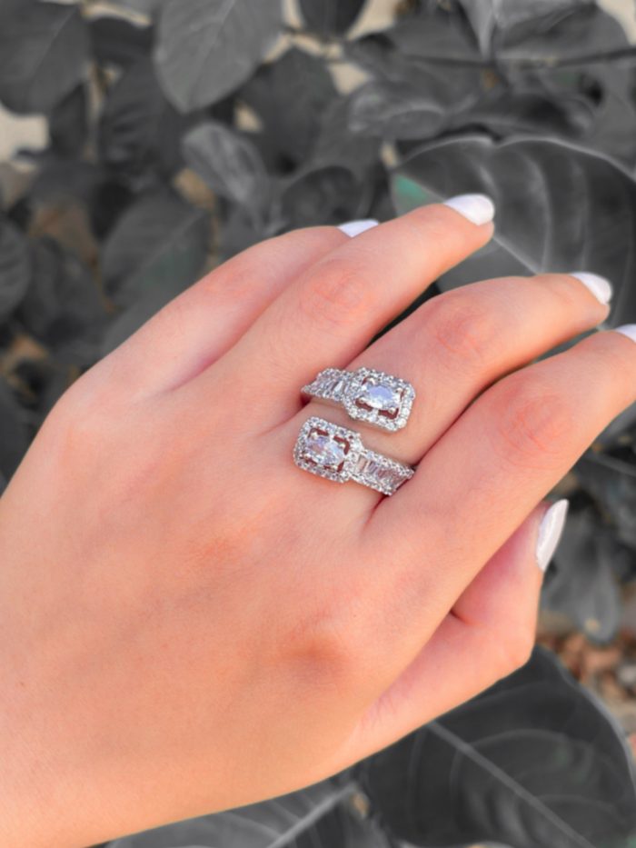 Shivangi ad ring - Image 2