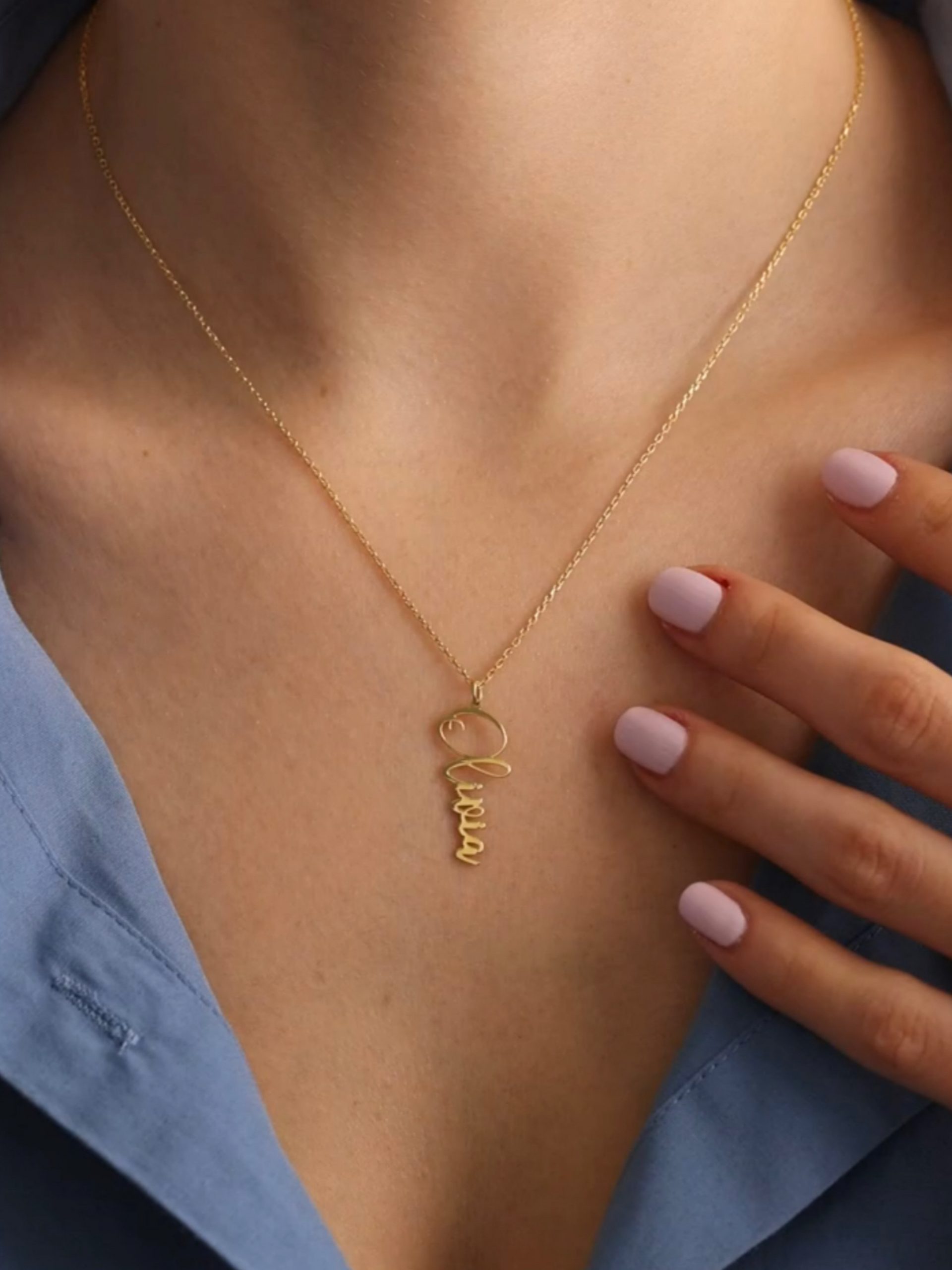 8924F25C-57CD-42AC-A59B-D96B52678868 Name necklace - Image 1