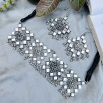 Brinda mirror choker