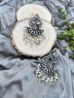 Nimisha earrings - Image 4