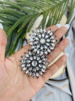Divya Earrings - Image 2