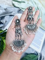 Elephant with white multi strand earrings - Image 4