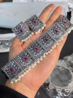 Ruby choker