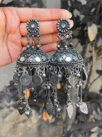 Moli Earrings - Image 4