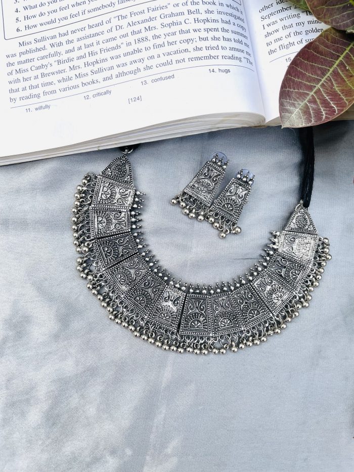 Mona necklace - Image 1