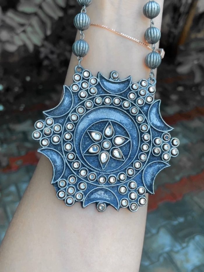 kaya long necklace - Image 2