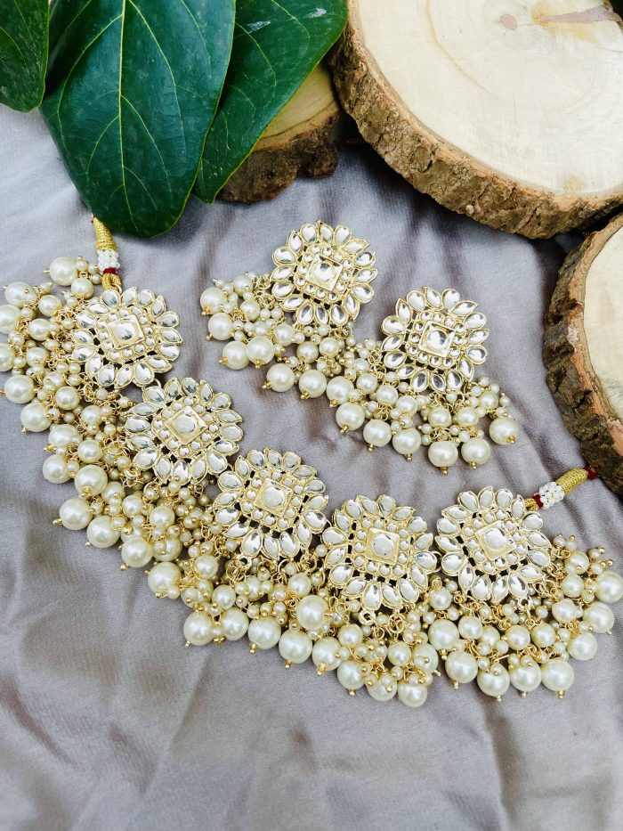 Sampoorna gold necklace - Image 1