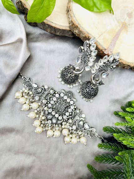 Ritika white choker