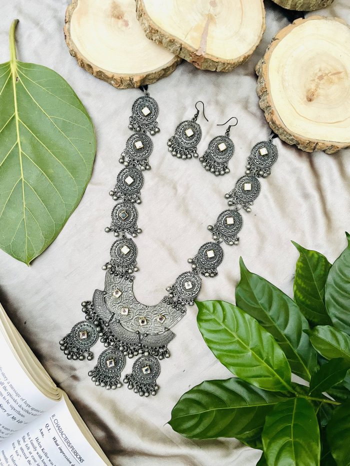 Ashmika long necklace - Image 1