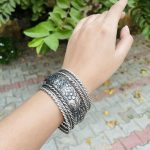 bangle with kadhe pair