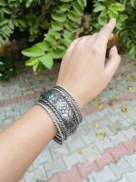 bangle with kadhe pair
