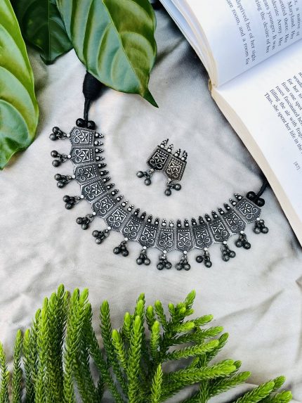 Sanika necklace