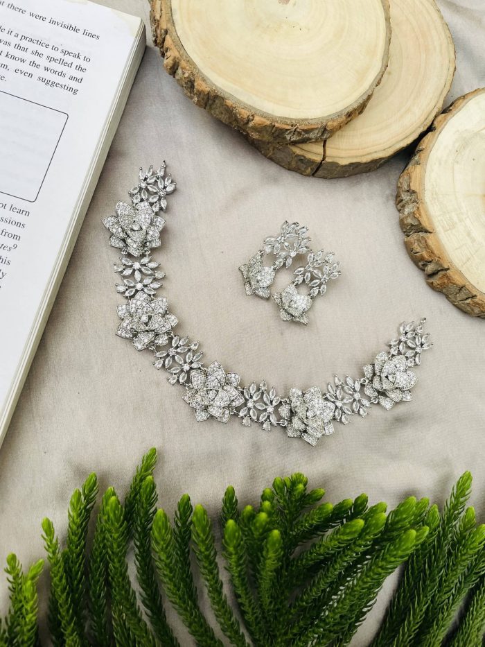 Aruchi AD necklace - Image 2