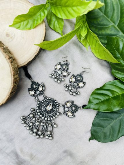 Archu necklace