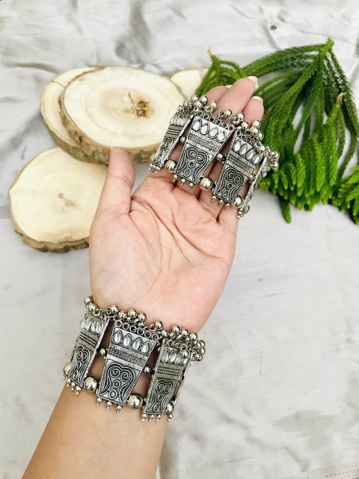 Saundarya bracelet (quantity 1) - Image 1