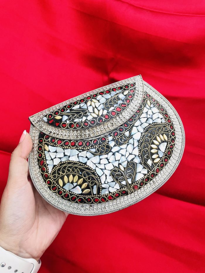 Leena clutch with sling - Image 1