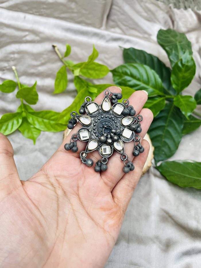 Black golden touch Ring - Image 1