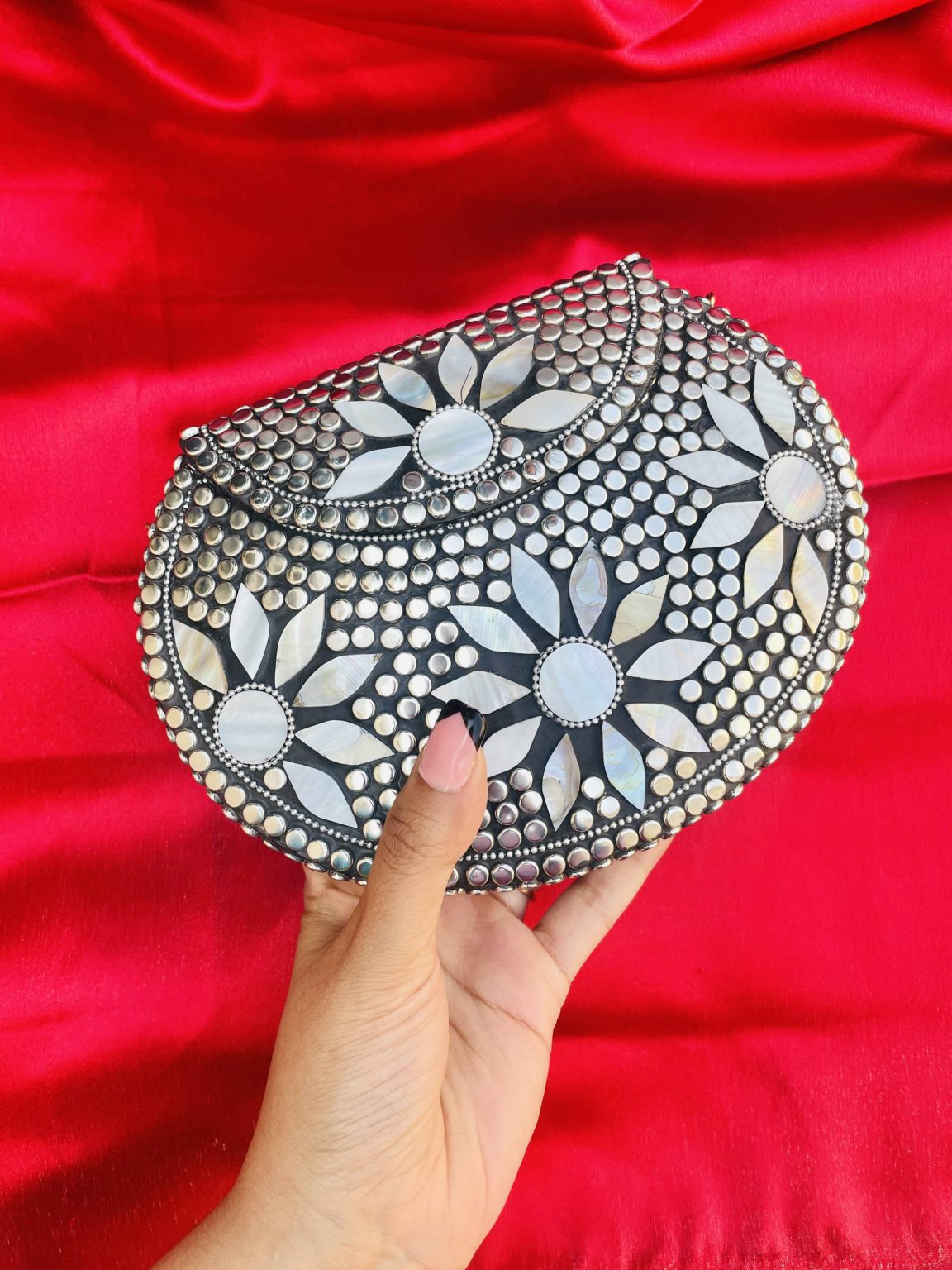 Nidhu Clutch With Sling – Sajana By Shagun