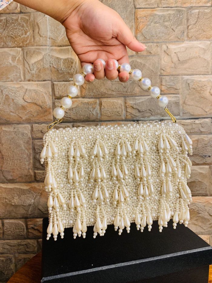 Pearl hand purse - Image 1