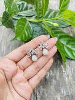 Ad flower with pearl earrings - Image 2