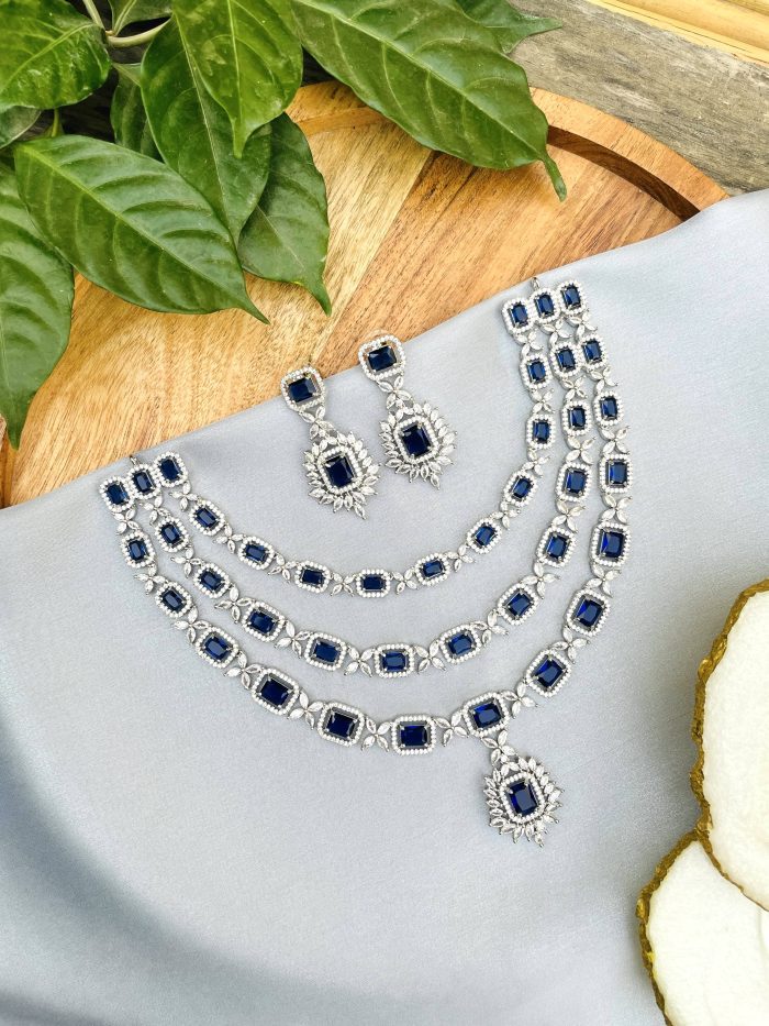Kavita ad 3 layer necklace blue - Image 1