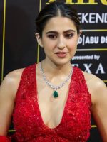 Sara ali khan ad necklace