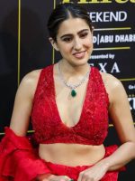 Sara ali khan ad necklace - Image 7