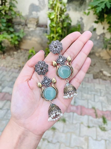 Salima brass earrings Mint