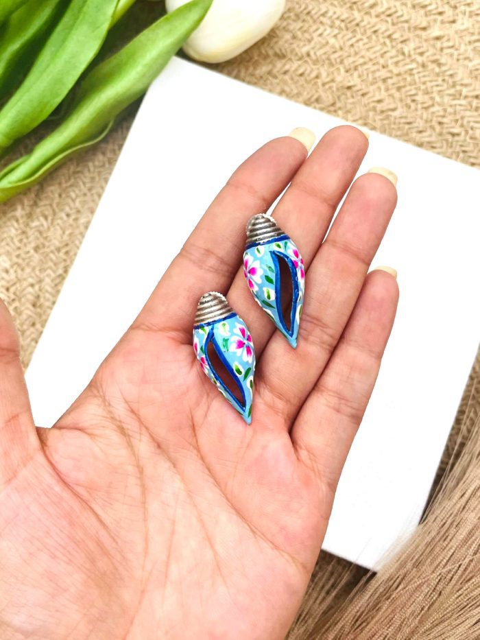 Shell hand painted earrings - Image 1
