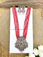 Amaya long necklace pink - Image 2