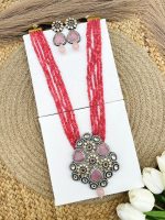 Amaya long necklace pink