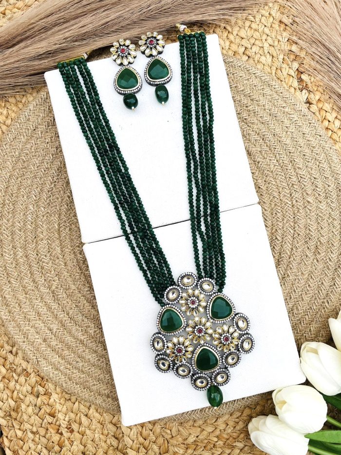 Amaya long necklace Green - Image 1
