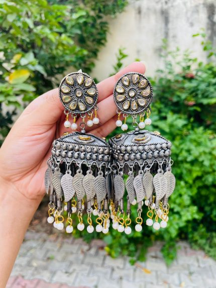 Square jhumka
