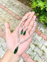 Liza Ad necklace Green - Image 2
