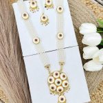 Naina long necklace