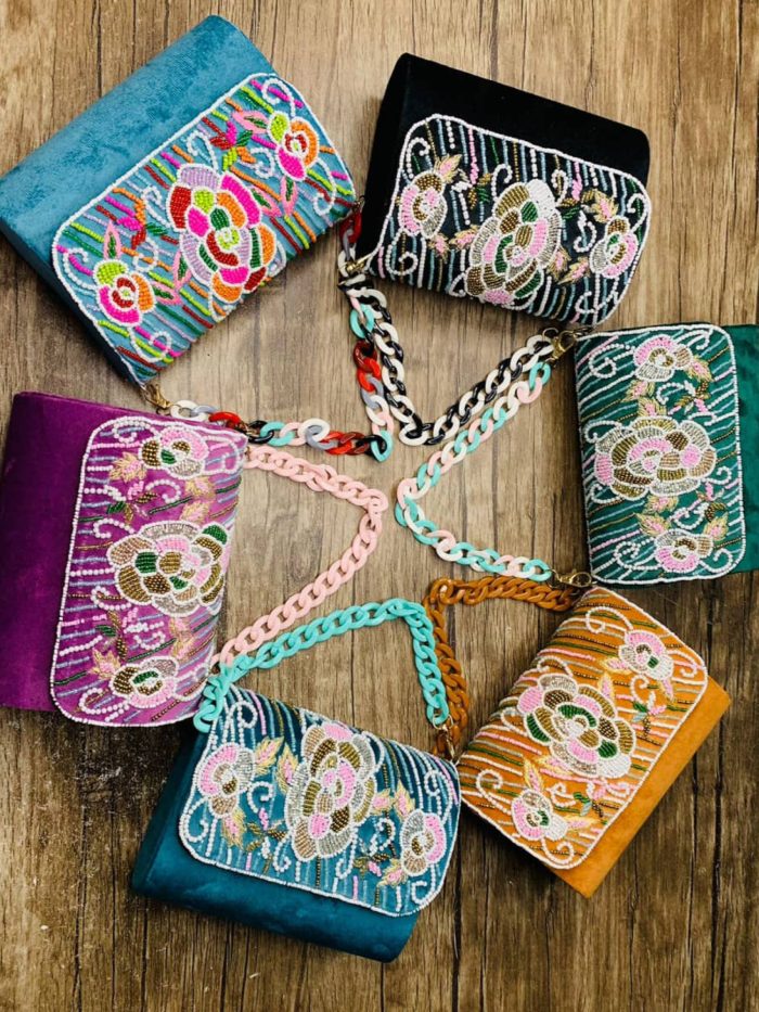 Chunky sling bag - Image 1