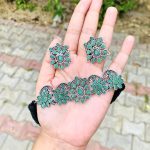 Farhina choker Green