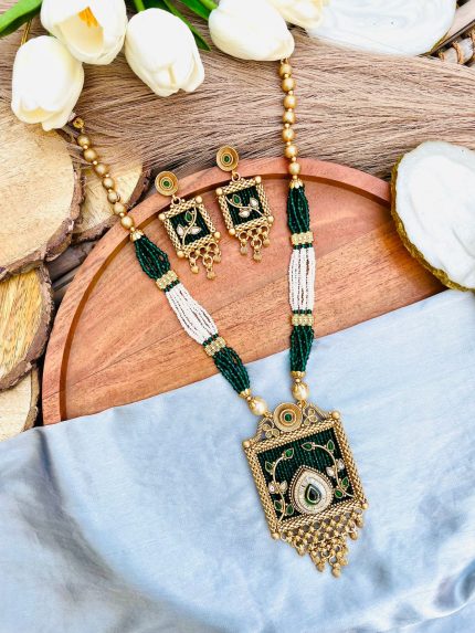 Leaf gold plating long necklace