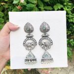 Dugla elephant brass earrings Green