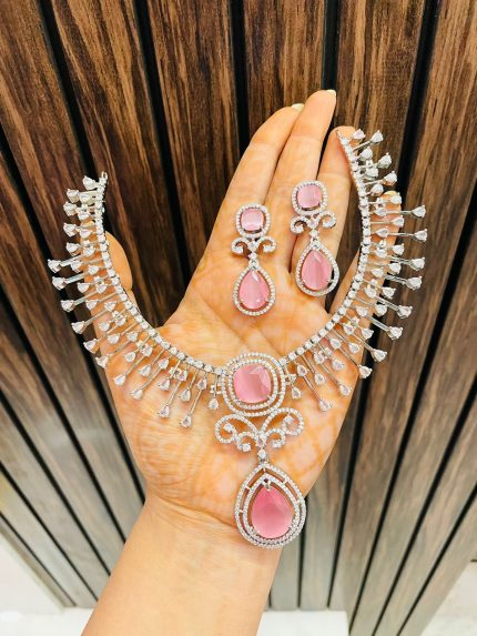 Heer ad necklace Pink