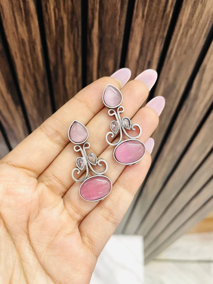 Pink debo brass earrings - Image 1