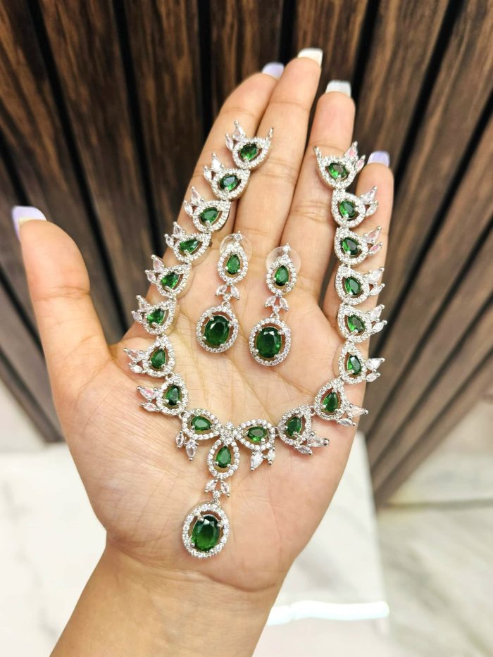Murkja ad necklace green - Image 1