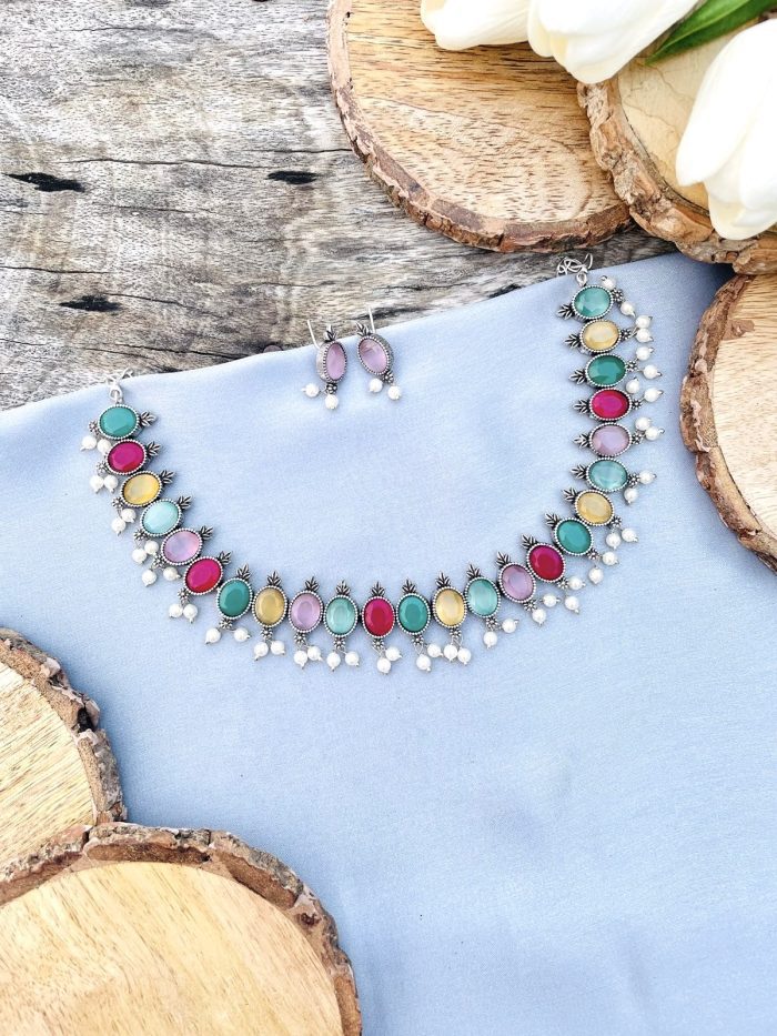 Multi stone brass necklace - Image 1