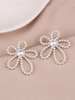 Pearl flower studs - Image 5