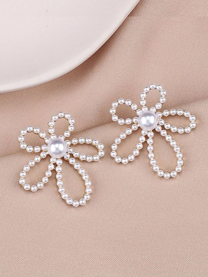 Pearl flower studs - Image 5